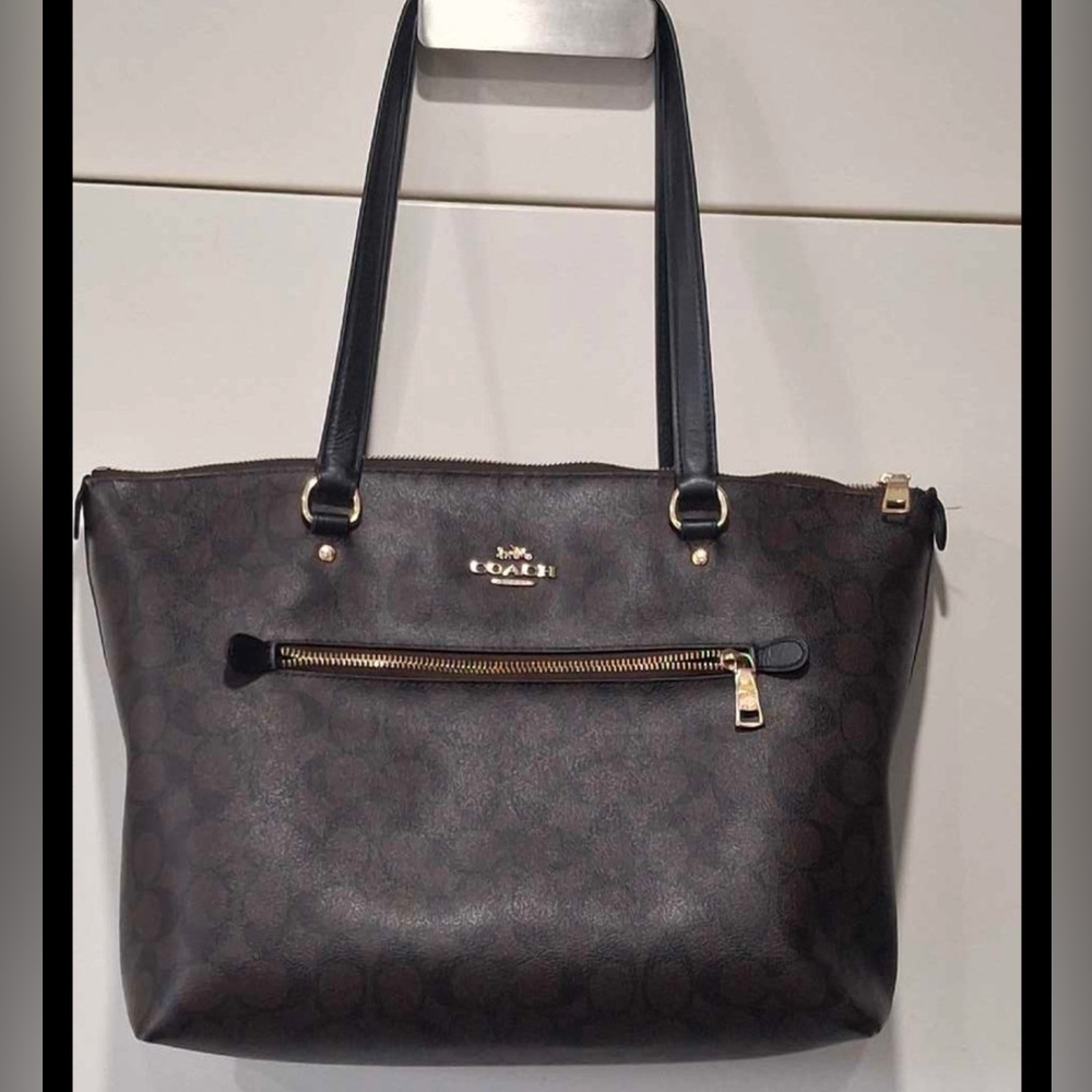 SOLD- Authentic Coach Brown Tote Bag - excellent condition - Picture 3 of 8